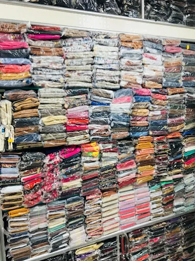 Sri Laxmi Enterprises : Handbag, Schoolbag, Purse Wholesale Dealer